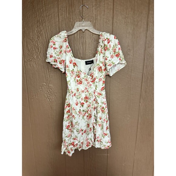 Revolve Mink Pink Uncharted Heart Mini Dress Ruffle Size Small NWT Floral Summer - Picture 1 of 7
